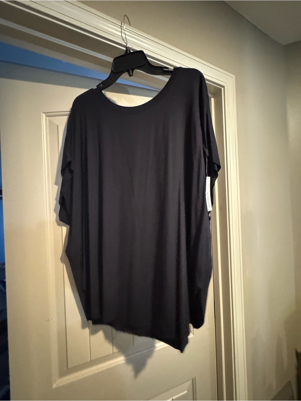 Black tee